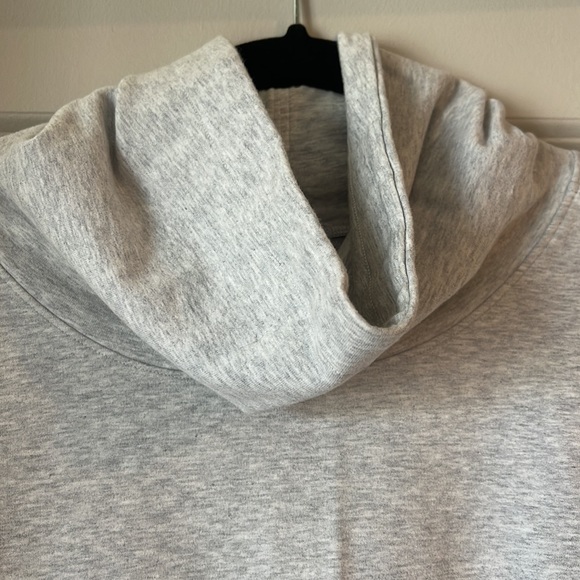 Lululemon Mock Neck Pullover - Picture 5 of 5